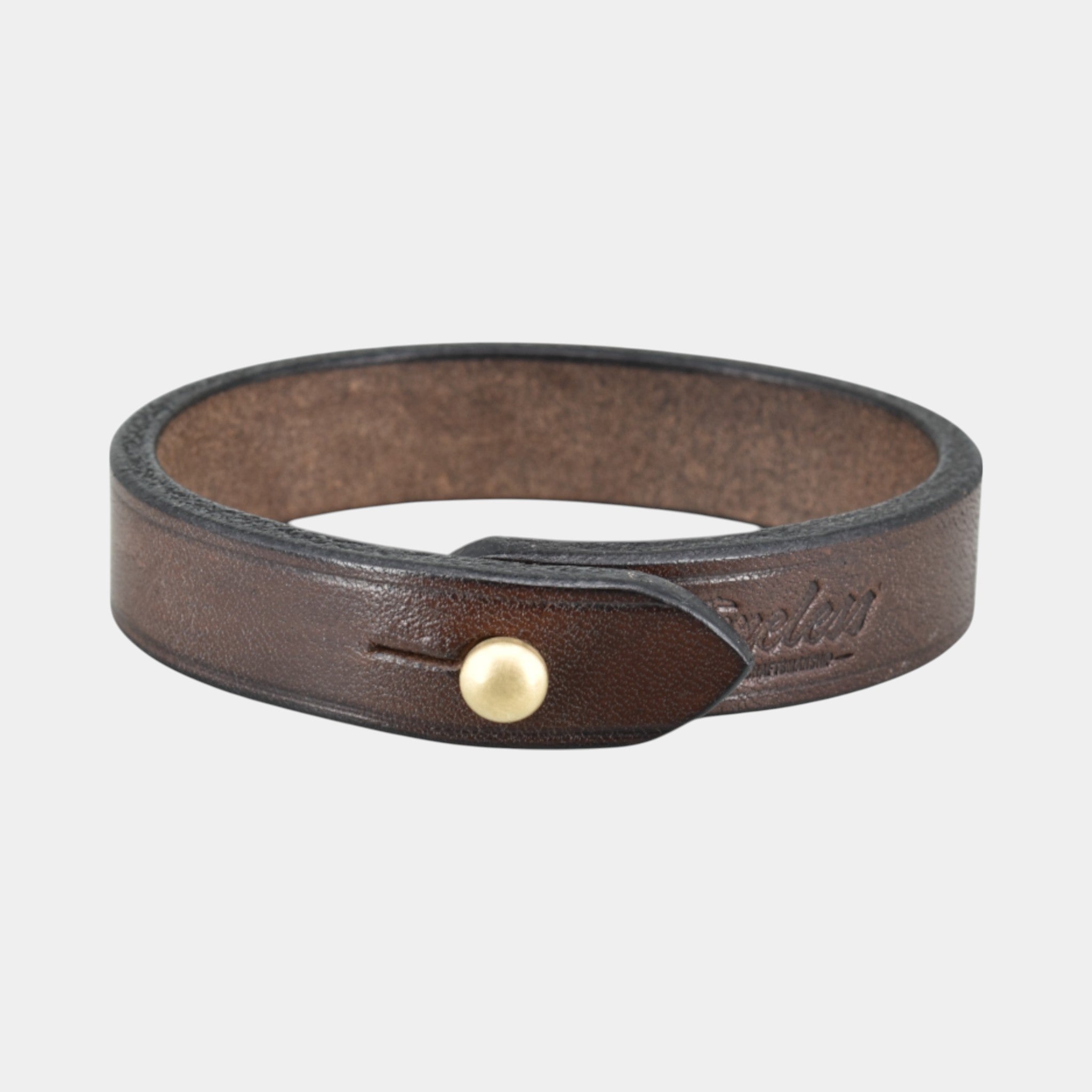 Braunes Lederarmband mit Messingverschluss für Herren, handgefertigt in Deutschland