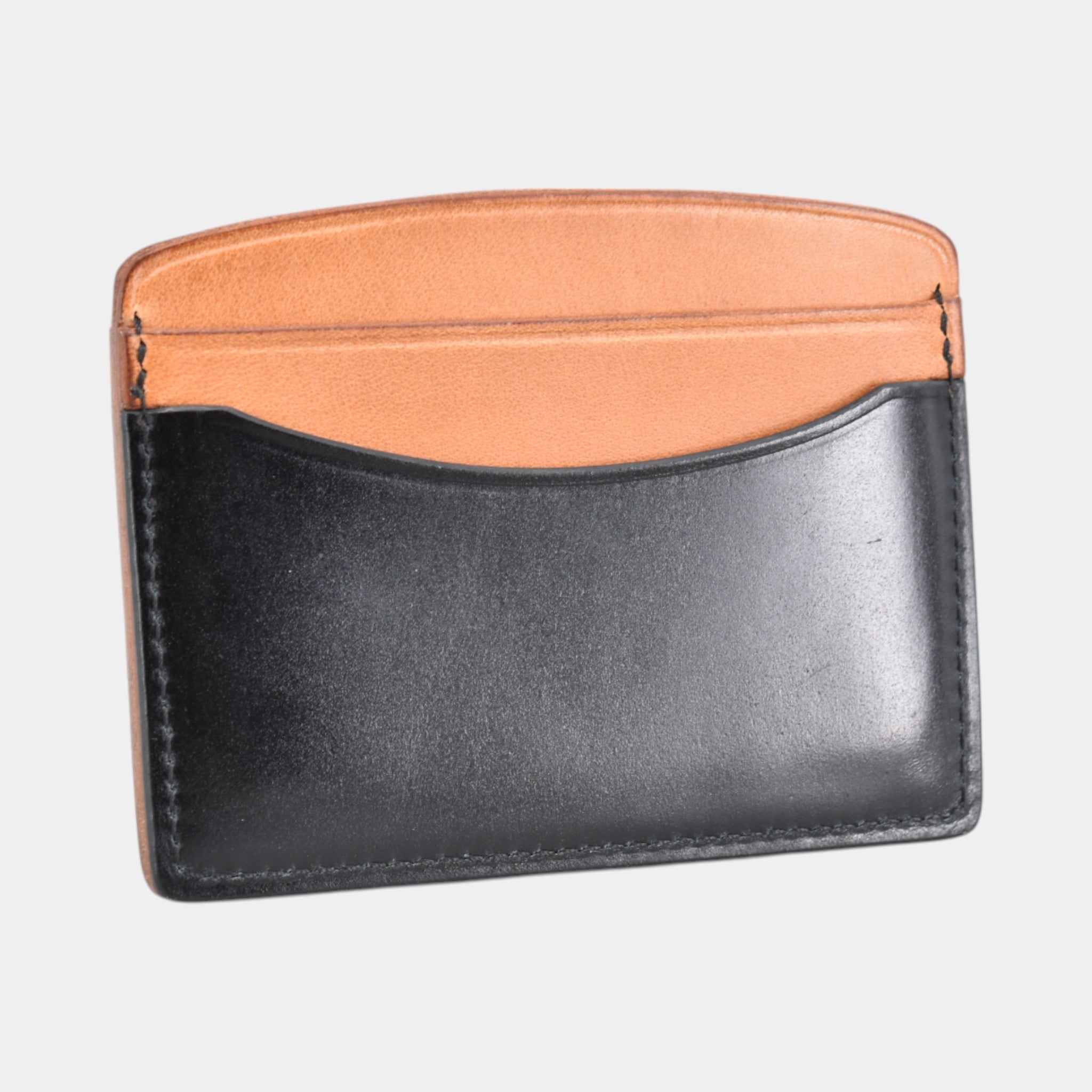 Shell Cordovan Cardholder in natur und schwarzem leder