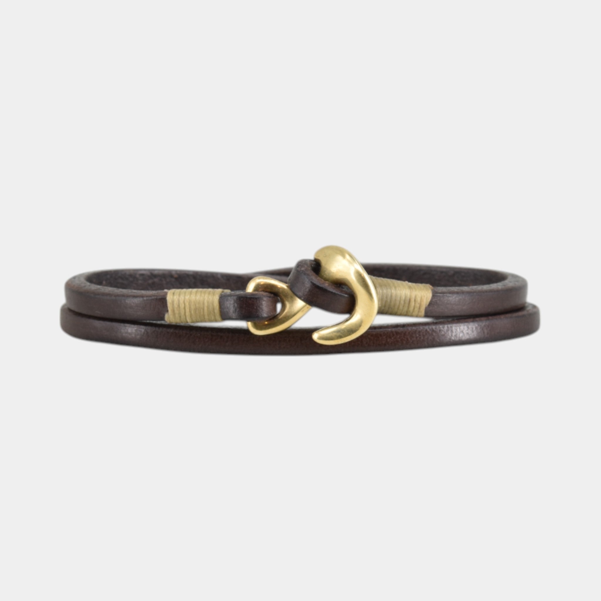 Braunes Wickelarmband aus Leder mit Messing Verschluss